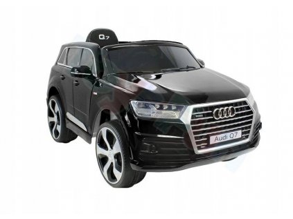 Auta Audi Q7 quattro čierny lak,