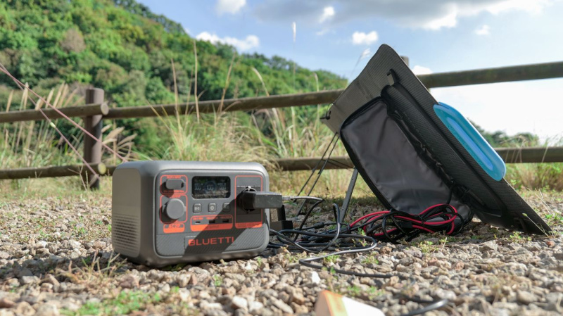 Nabíjecí stanice BLUETTI AC2P – 230Wh, 300W