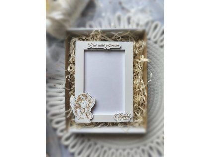 Fotorámik s menom a dátumom dievča 1