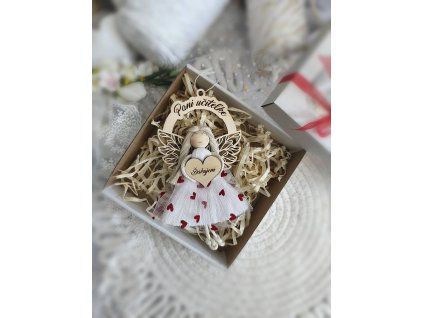 Macramé anjelik pre pani učiteľku darček červený 1