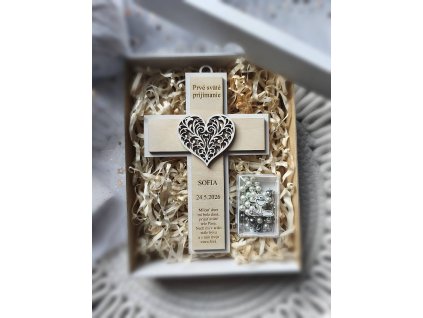 Krizik ruzencek darcek prve svate prijimanie 1