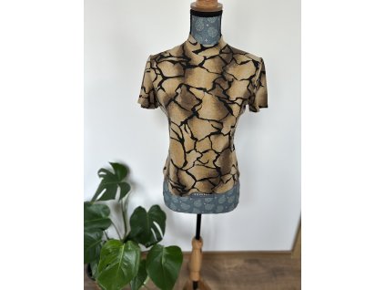Výrazné tričko s originálním vzorem