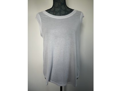 Bílé basic tričko s volnějším střihem Active by Tchibo