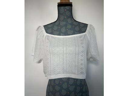 Bílý krajkový crop top