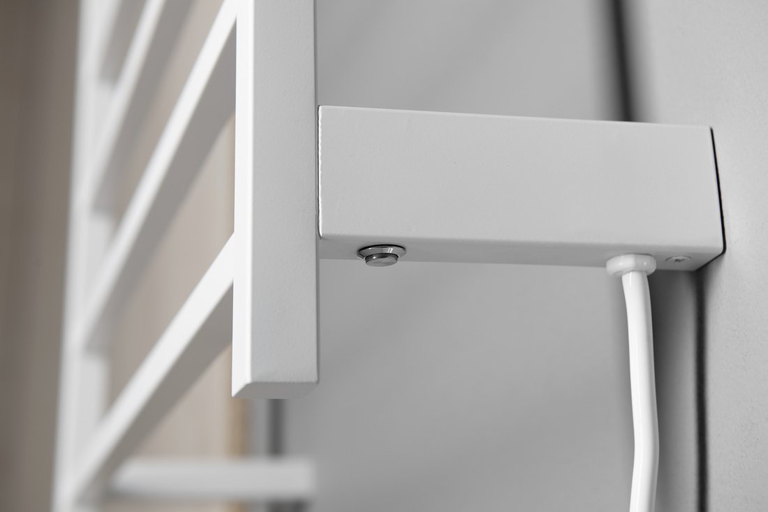 Sapho ELZOR elektrický sušák ručníků 500x470 mm, 60 W, bílá mat, detail uchycení