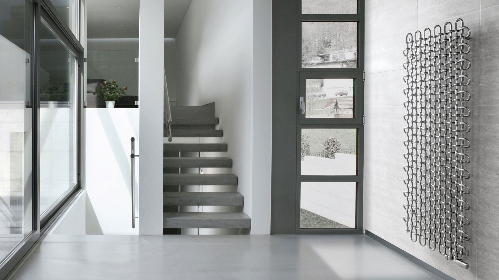 Terma PLC V designový koupelnový radiátor, další pohled, záběr 2