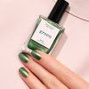 Manucurist Green lak Groove