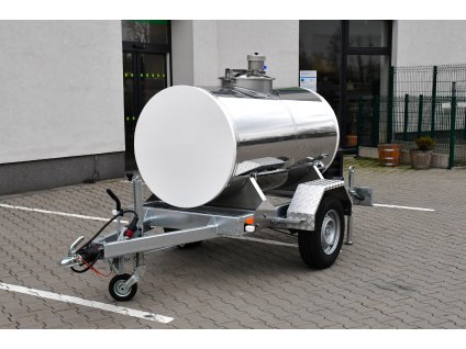 Jednonápravový cisternový přívěs do 1800 kg