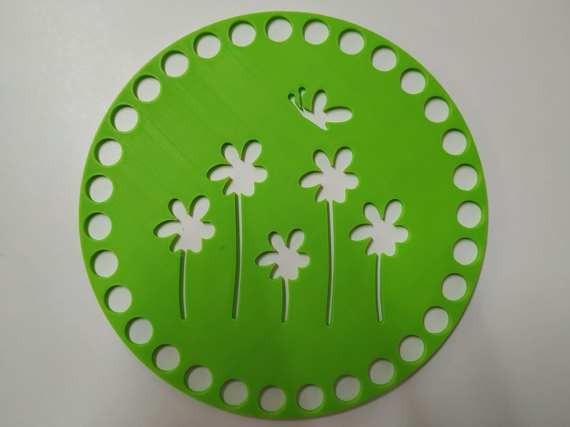 Víko/dno na košík 14,5cm - kytky s motýlem jarní zelená