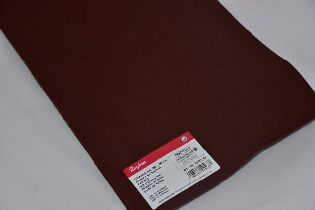 Filc hnědá 5300004