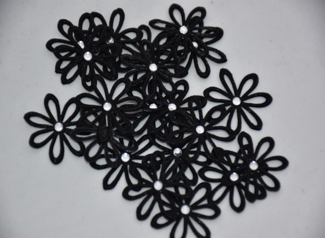 Aplikace kytička s kamínkem černá