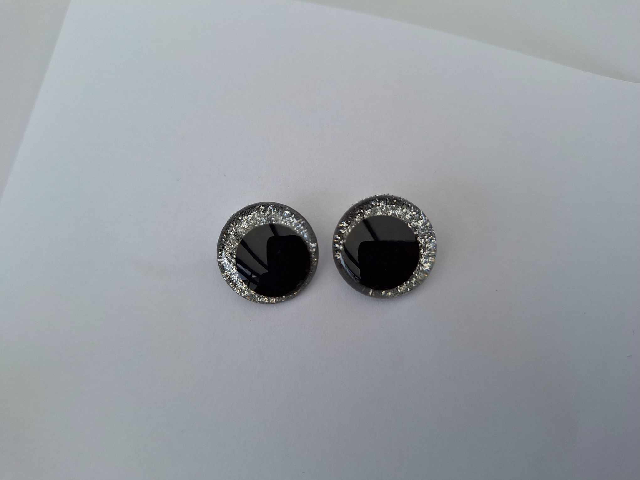 Bezpečnostní oči 18mm glitrové stříbrné