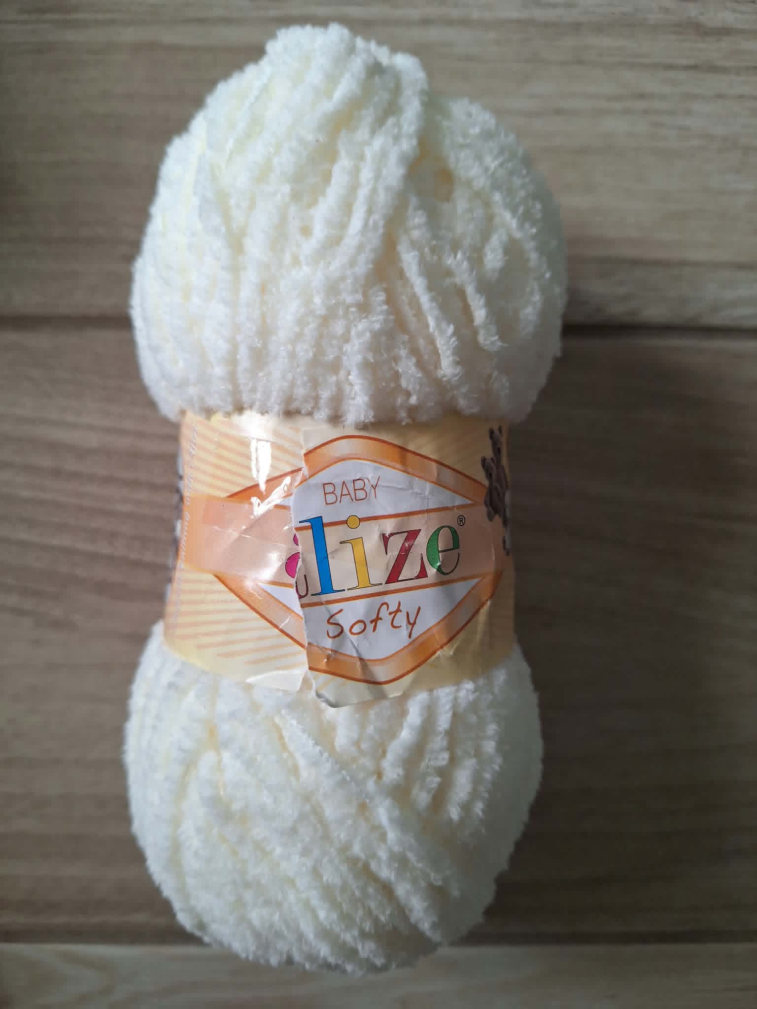 Alize Softy 62 smetanová - II.jakost mírně ušpiněná na povrchu