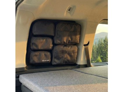 kapsar caddy L1 při západu slunce