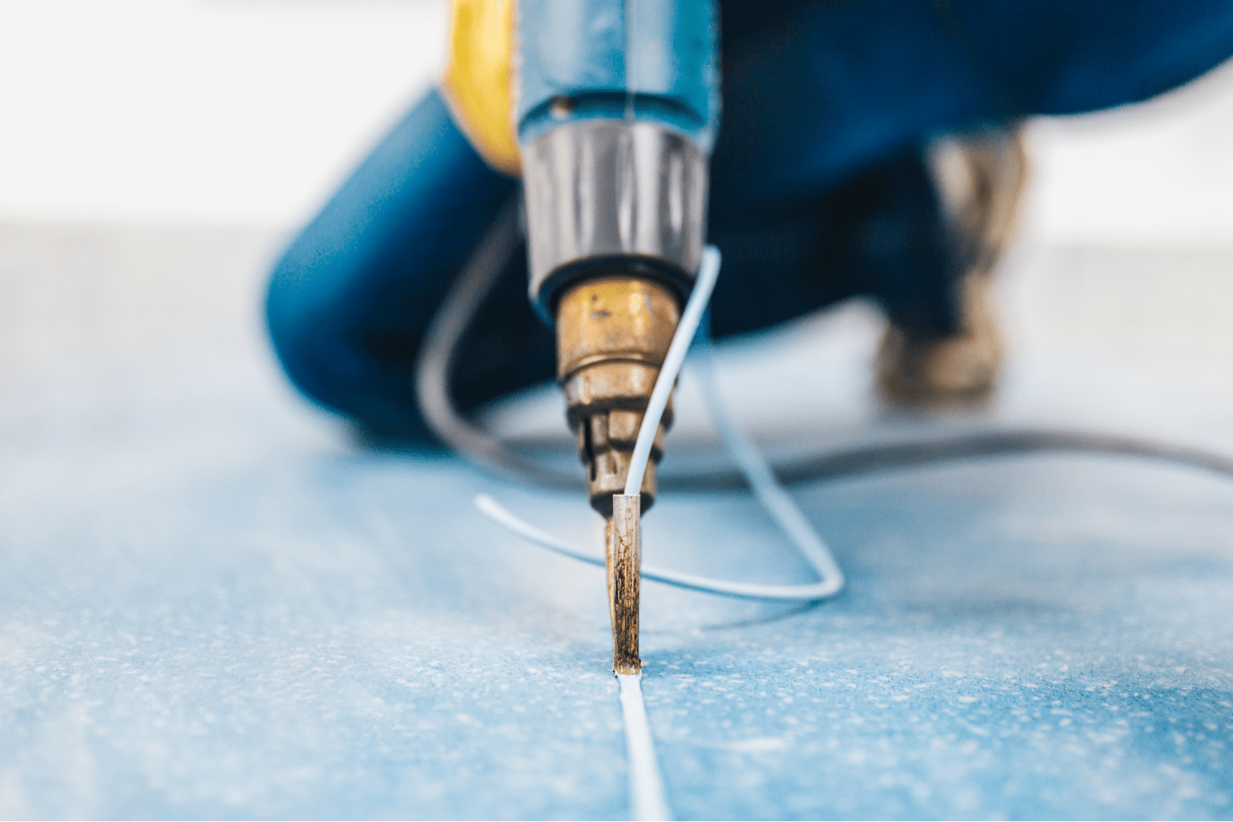 Svařování komerčních dlaždic Fortelock – pevný a vodotěsný spoj pro profesionální podlahy