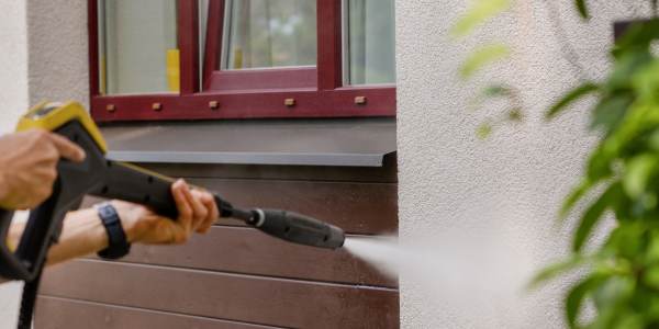 Fasády a střechy: čištění, ochrana a impregnace