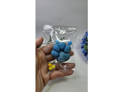 SQUISHY tlapička světle žlutá s modrou