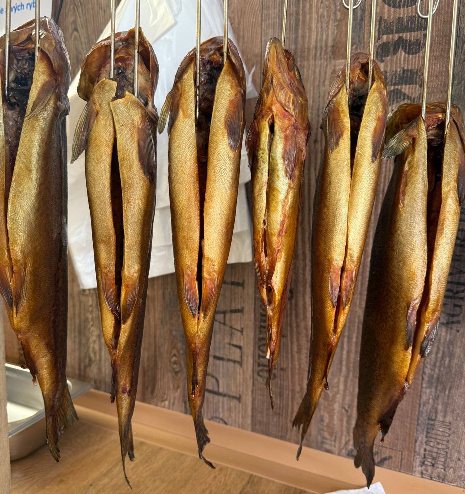 Prodáváme čerstvé uzené ryby!