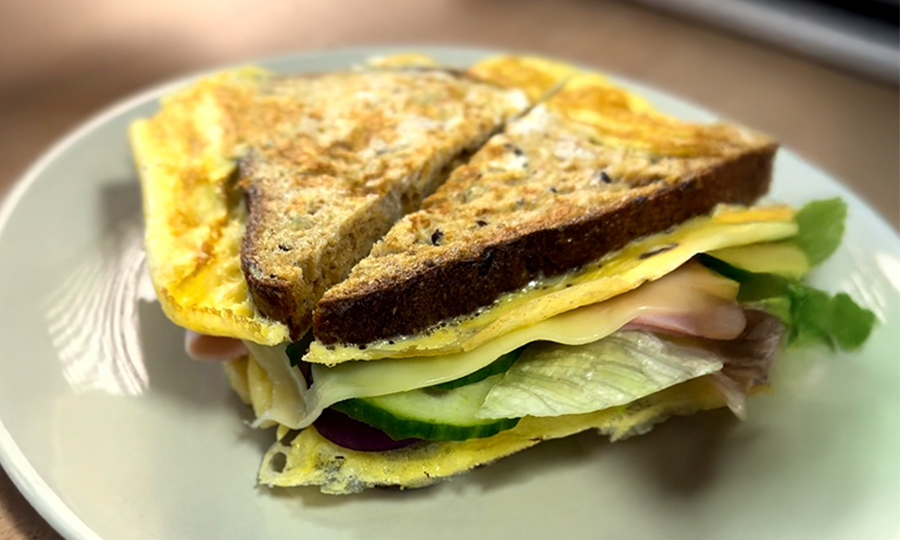 Raňajkový sandwich