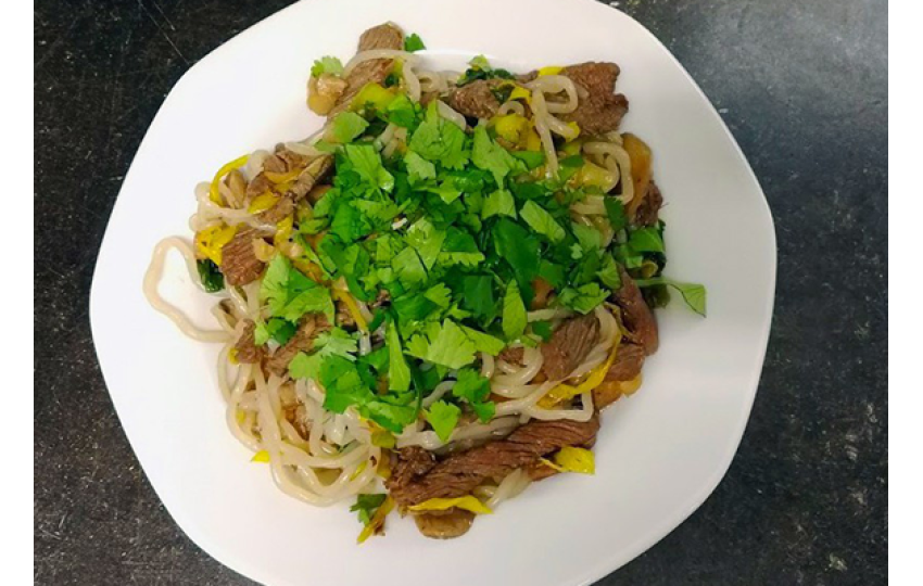 Činske rezance s hovädzím mäsom