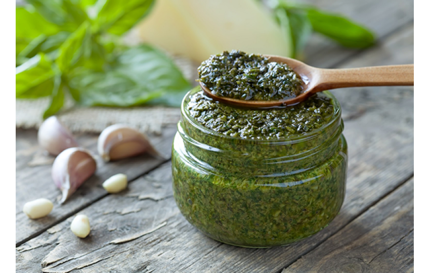 Bazalkové pesto