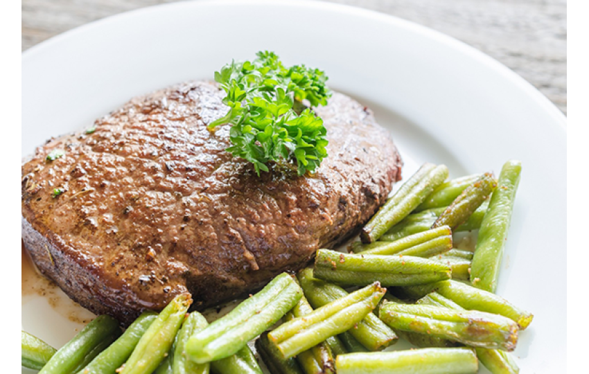 Hovädzí steak s fazuľkami