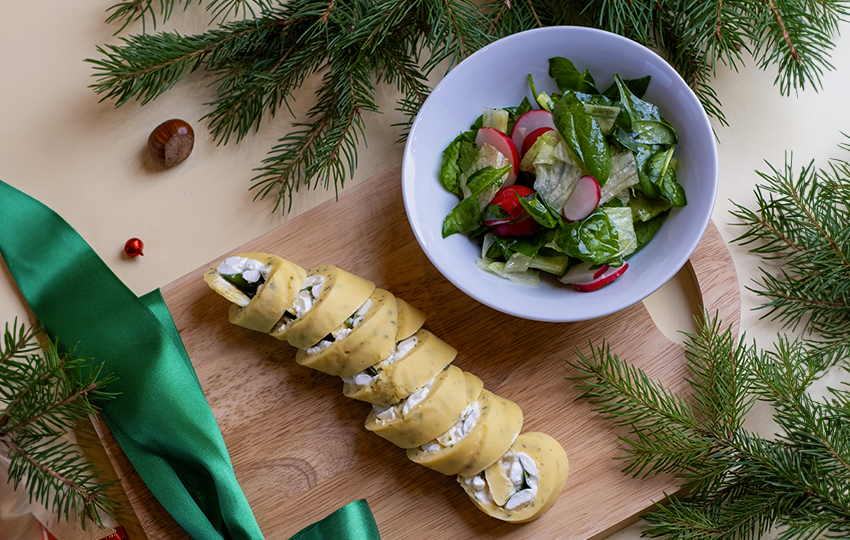 Závin plněný špenátem a Cottage sýrem s lehkým salátkem