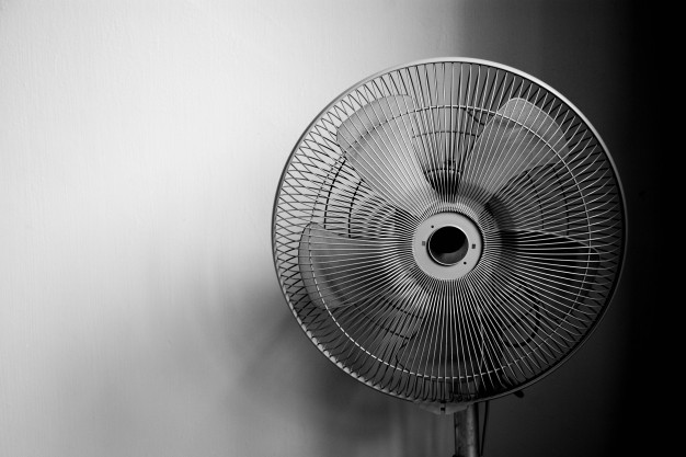 white-electric-fan_70287-3654