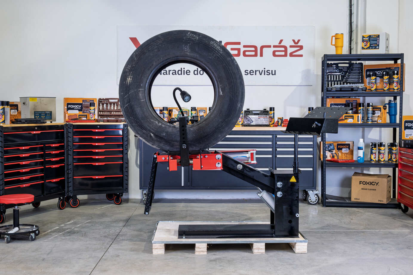 Invento Pneumatický opravný stojan na pneumatiky