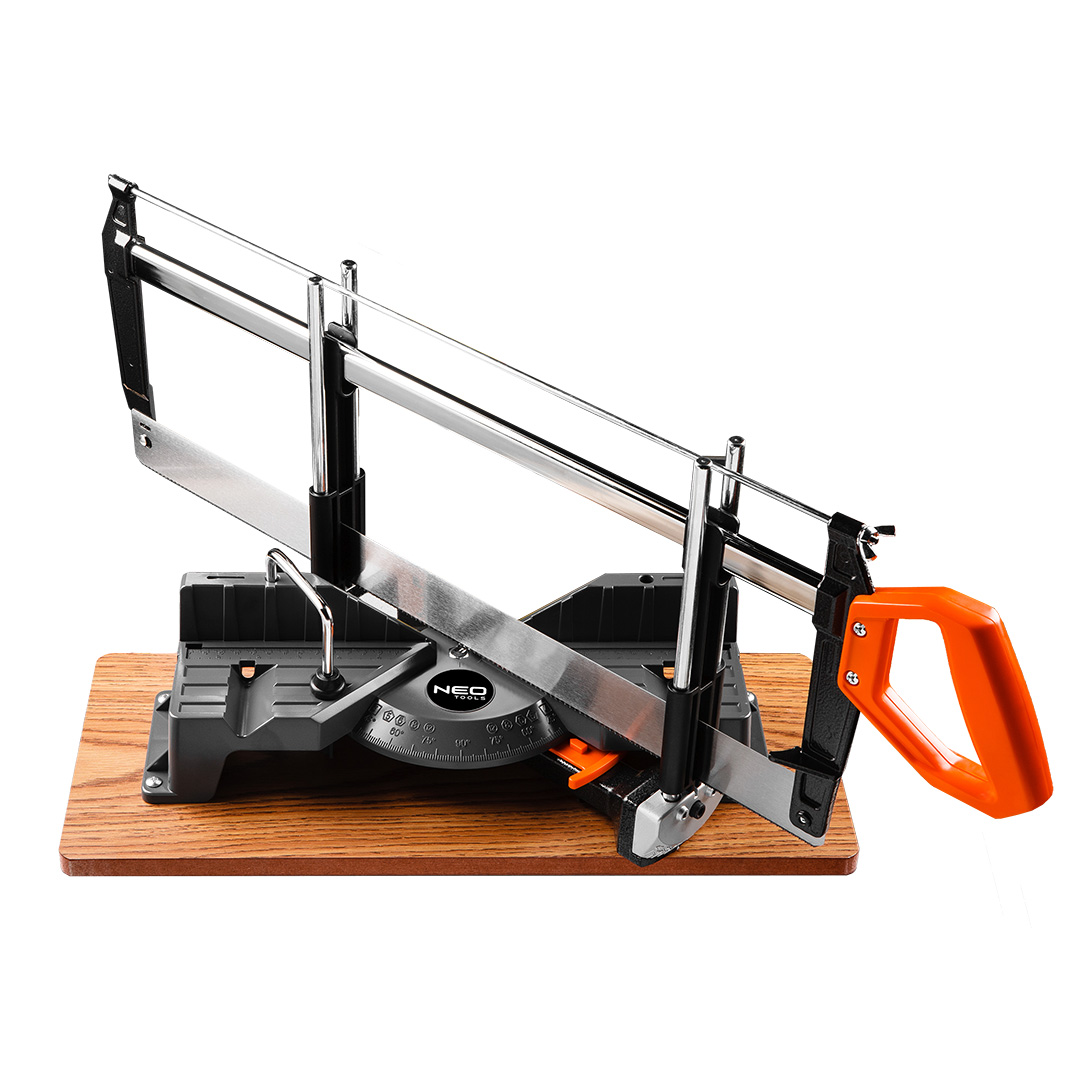 E-shop NEO TOOLS Úkosová pilka, 600 mm 44-600