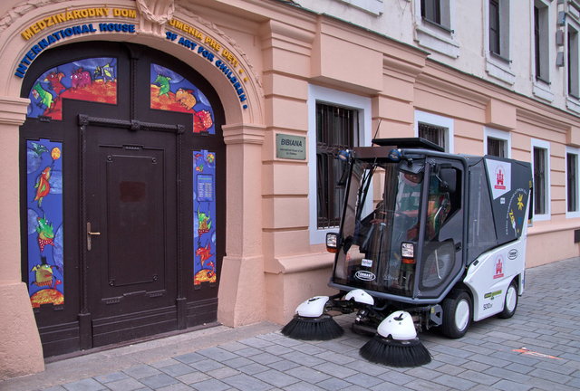 Bratislava nasadila do úlic elektrický Green Machine 500ze