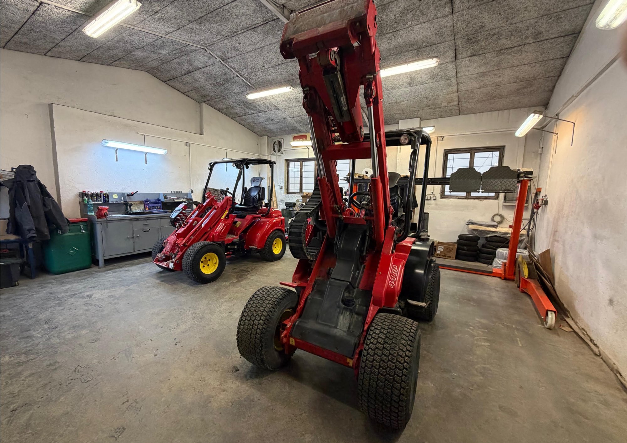 Servis a náhradné diely