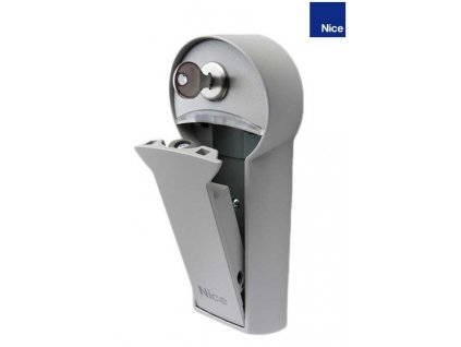 Zámek s odblokovacím mechanizmem