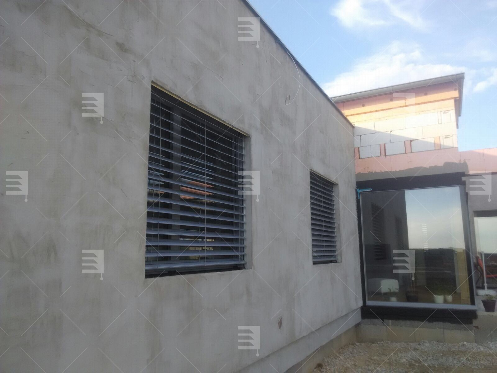 Vonkajšie žalúzie na rodinnom dome v Žiline