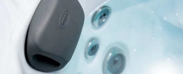 Opěrka HydroSoothe™ ve vířivce Jacuzzi®