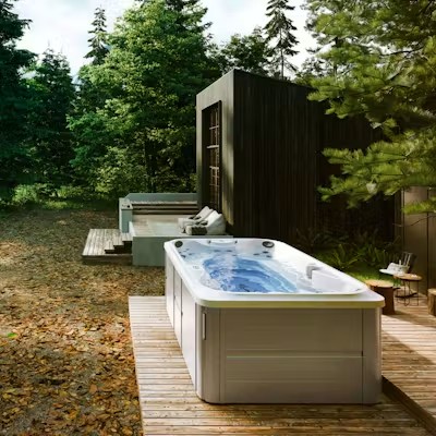 Jacuzzi® J-13 PowerPlay™ Swim Spa pro rodinnou zábavu