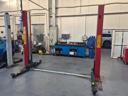 Použitý dvousloupový zvedák s přejezdem CORGHI ERCO H3202 L (bazar)