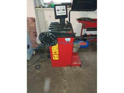 Použitá vyvažovačka kol s displejem CORGHI Proline 750 PROFESSIONAL