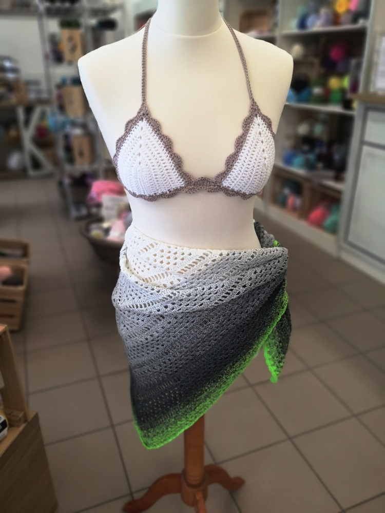 Příze Bikini a zapínání na plavky