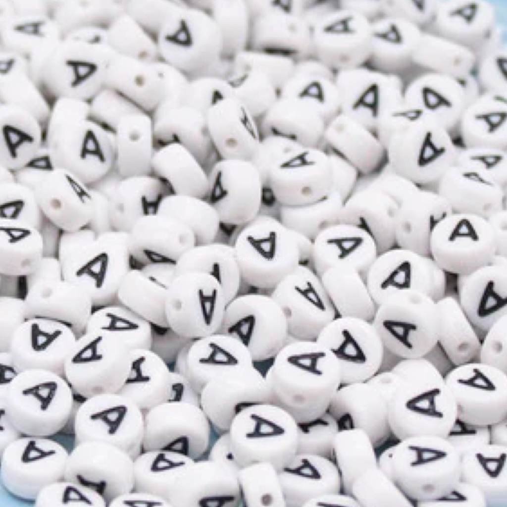 Korálky s písmenky