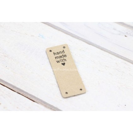Hand Made koženková cedulka - přes okraj - se srdíčkem béžová 20x50 mm