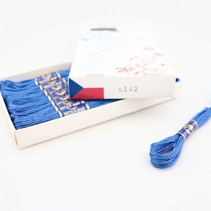 Vyšívací příze Mouline 5562 - sytě modrá