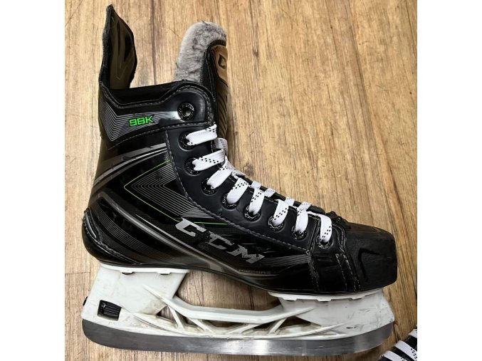 Brusle CCM RIBCORE 88K JR, vel. 38.5 (180225)