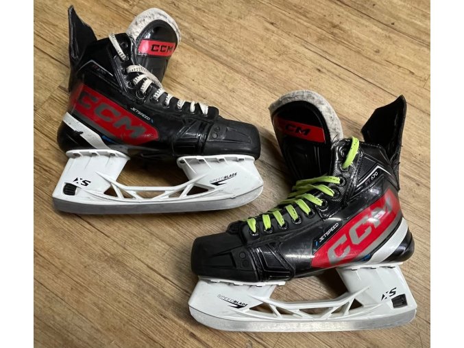 Brusle CCM FT670 SR, vel. 8.5/44 (181125)