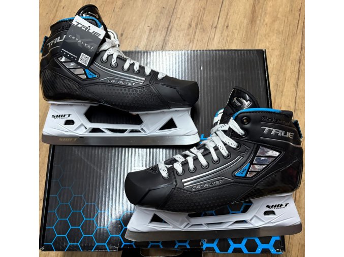 Brankářské brusle TRUE CATALYST 7X4 SR, vel. 8/43 (020126)