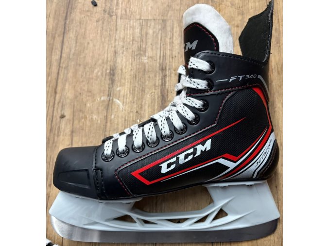 Brusle CCM JETSPEED FT340 JR, vel. 4.5/38 (130126)