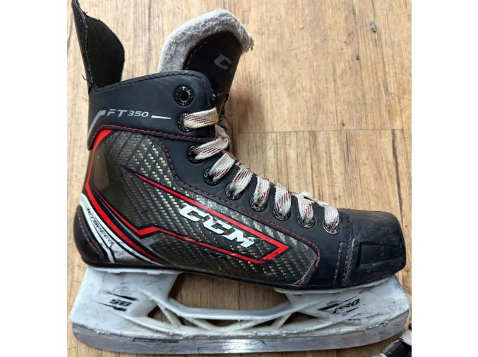 Brusle CCM JETSPEED FT 350 JR, vel. 2/35 (130126)