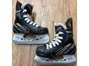 Brusle CCM TACKS 580 YTH, vel. 10/28 (220426)