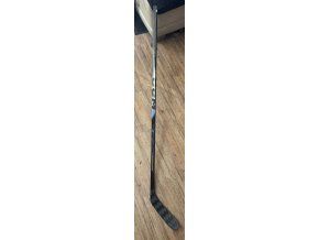 Hůl CCM RIBCORE TRIGGER 10PRO, levá P28+1/4, flex 65 (290526)