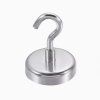 Magnet s háčkem